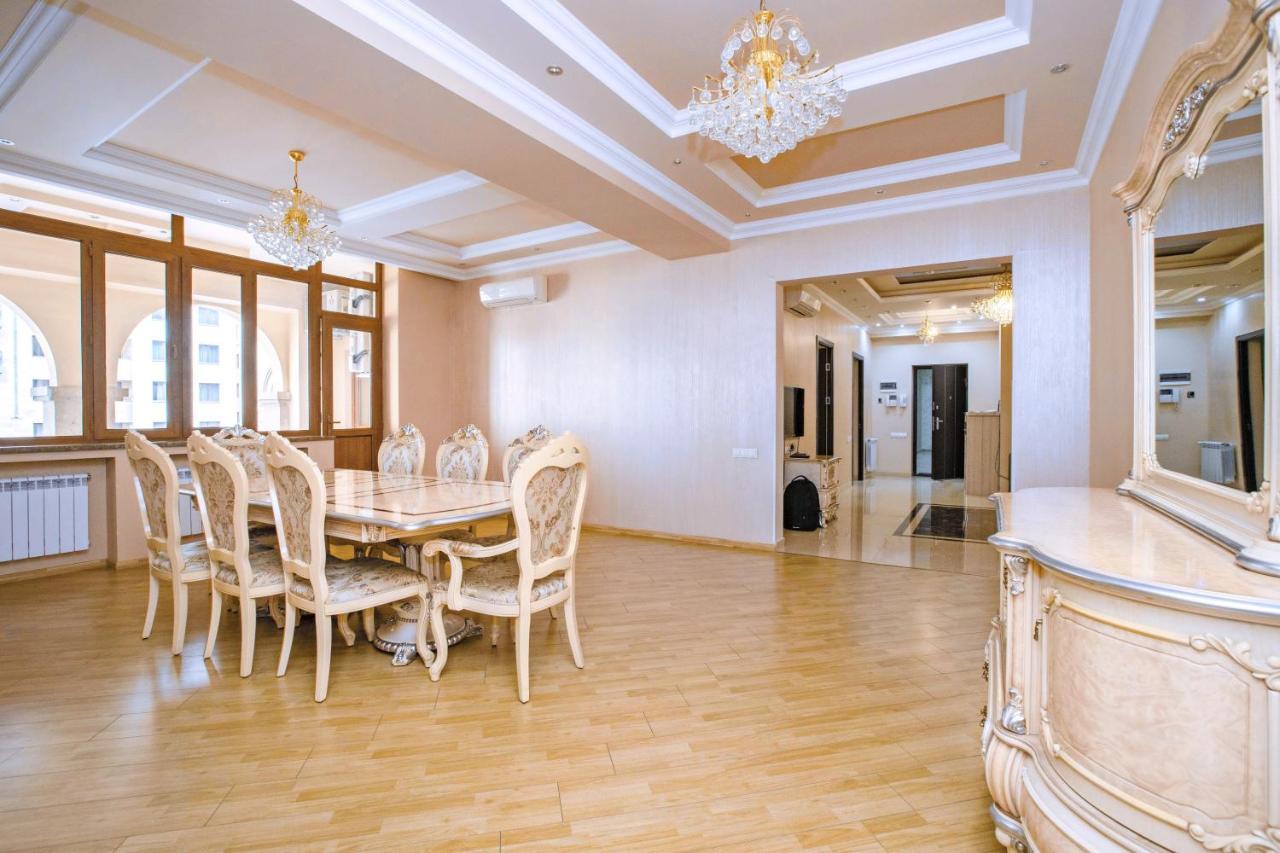 Stay Inn Apartments On Amiryan 4-6 เยเรวาน ภายนอก รูปภาพ