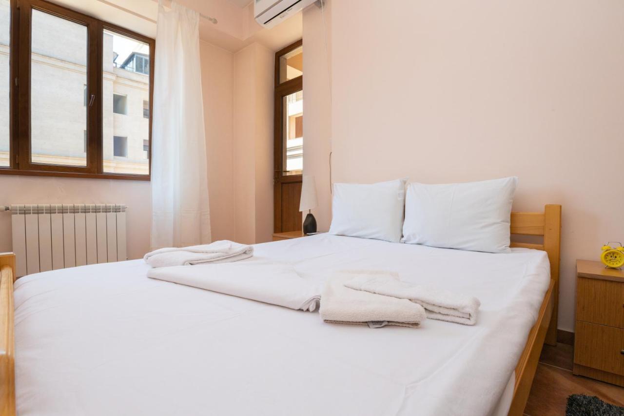 Stay Inn Apartments On Amiryan 4-6 เยเรวาน ภายนอก รูปภาพ