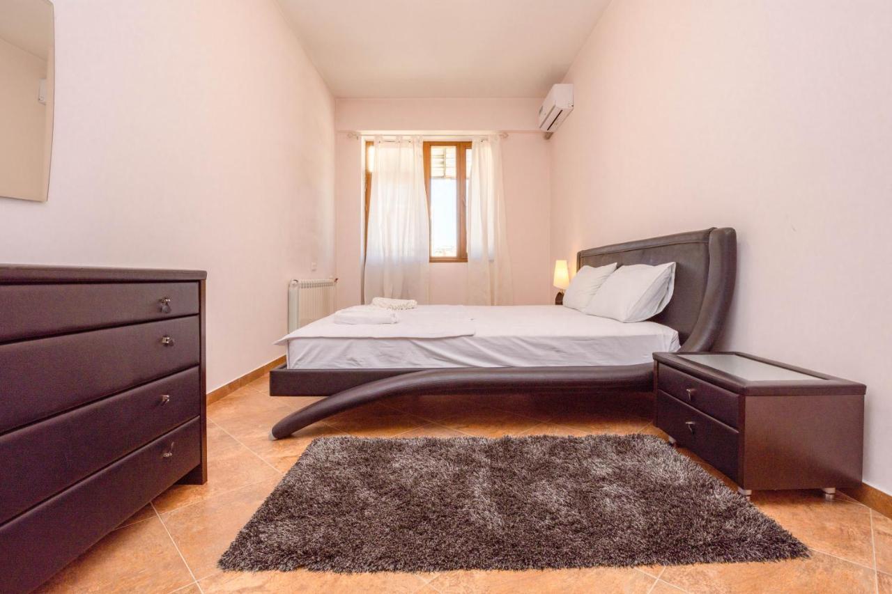 Stay Inn Apartments On Amiryan 4-6 เยเรวาน ภายนอก รูปภาพ